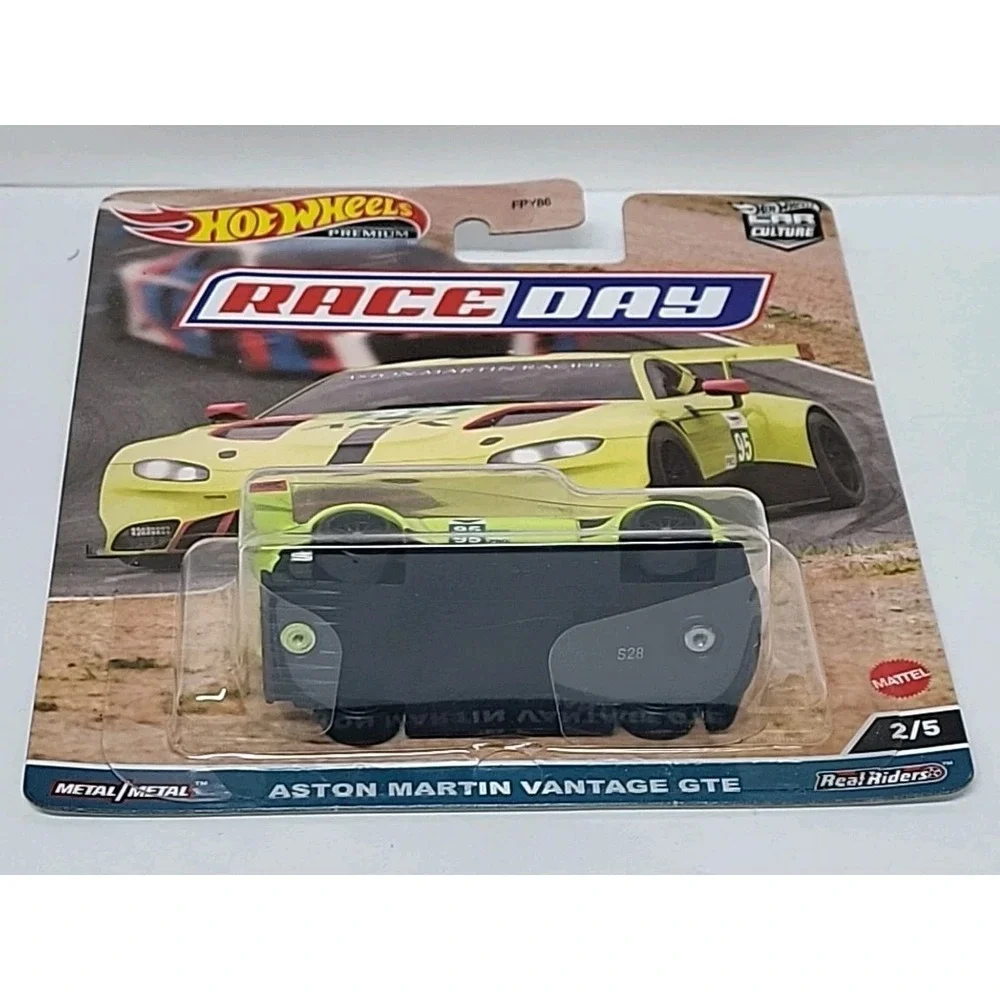 New Hot Wheels Car Culture‎ Race Day 1:64 Aston Martin Vantage#95 GTE (2/5) Toy